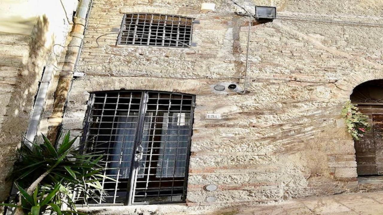 Authentic Cave House In The Heart Of The Village! 마사마리티마 외부 사진
